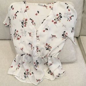 COPY - Sienna Sky Flowy Floral Blouse, Size XS, EUC